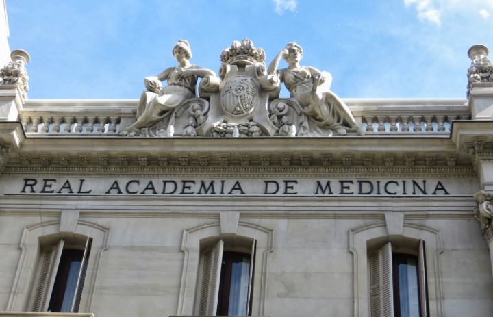 Imagen de la fachada de la Real Academia de Medicina de Madrid. 