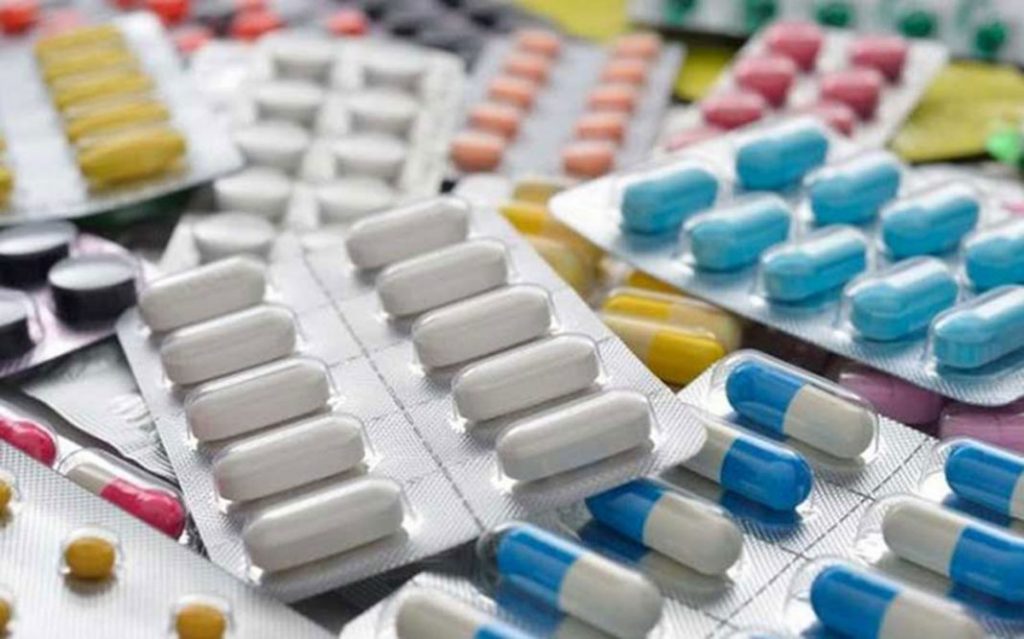 El Consejo de Ministros ha aprobado este lunes el Real Decreto por el que se regulan los productos sanitarios y la venta de fármacos.