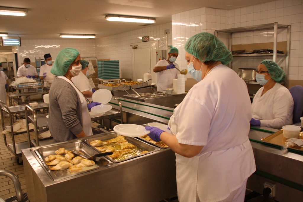 Casi 38.000 euros al día para la comida de pacientes