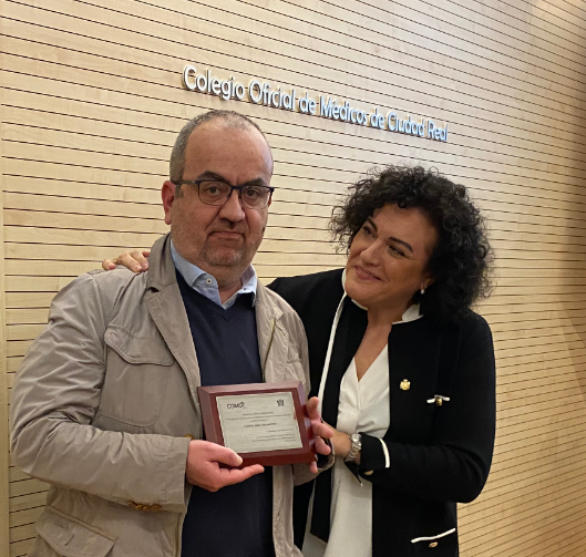El Dr Miguel Ángel Sáez Martínez ha ganado el premio al Mérito Profesional que proponen y eligen cada año los los colegiados de Ciudad Real.