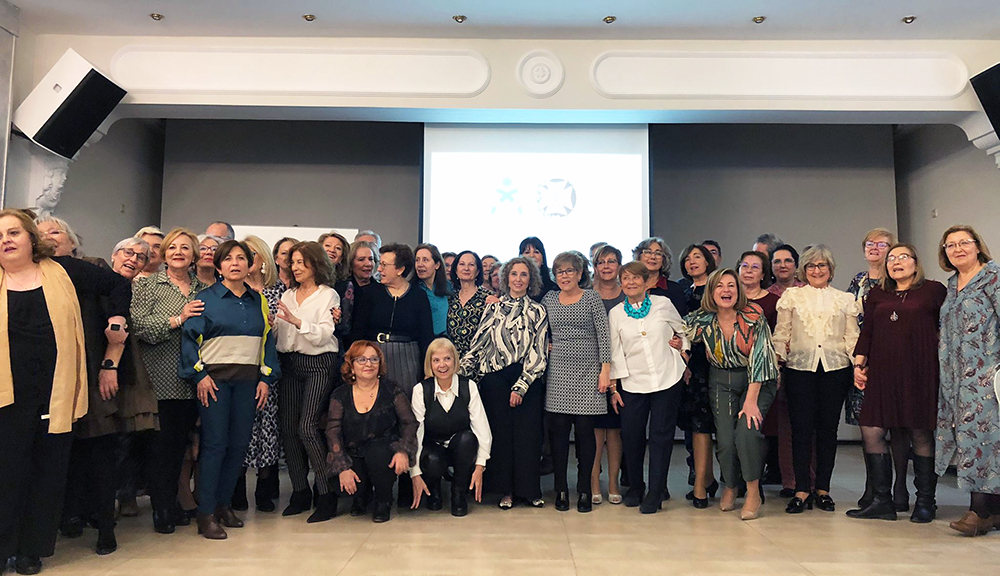 El Colegio de Enfermería de Albacete ha rendido homenaje a más de medio centenar de enfermeras jubiladas durante el año 2022.