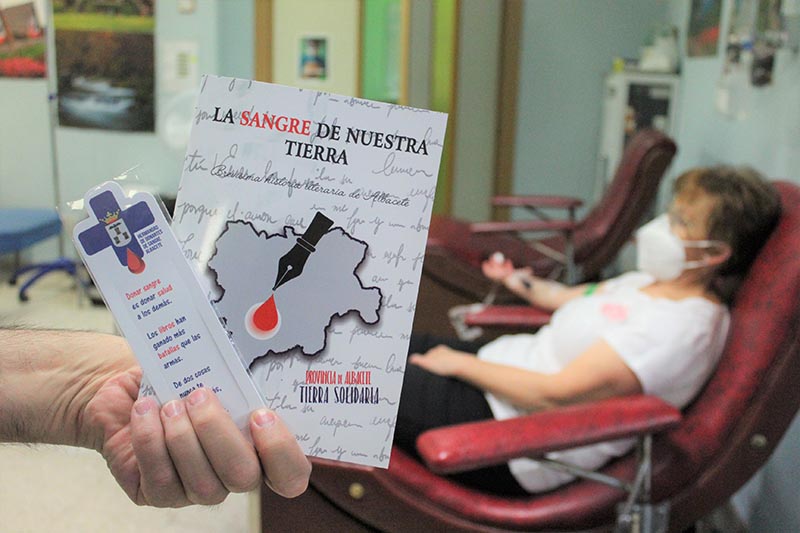 La Hermandad de Donantes de Sangre de Albacete ha puesto en marcha una iniciativa con motivo del Día de Libro.