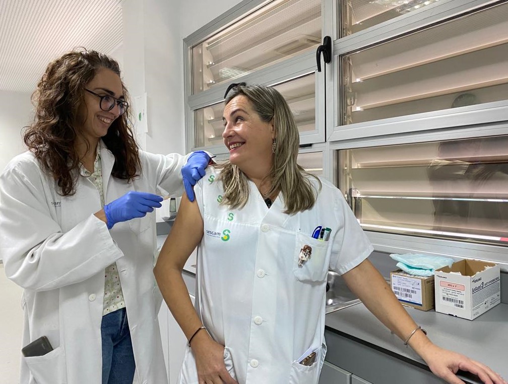 Castilla-La Mancha starts flu vaccination campaign and introduces new features such as vaccination recommendation for all smokers